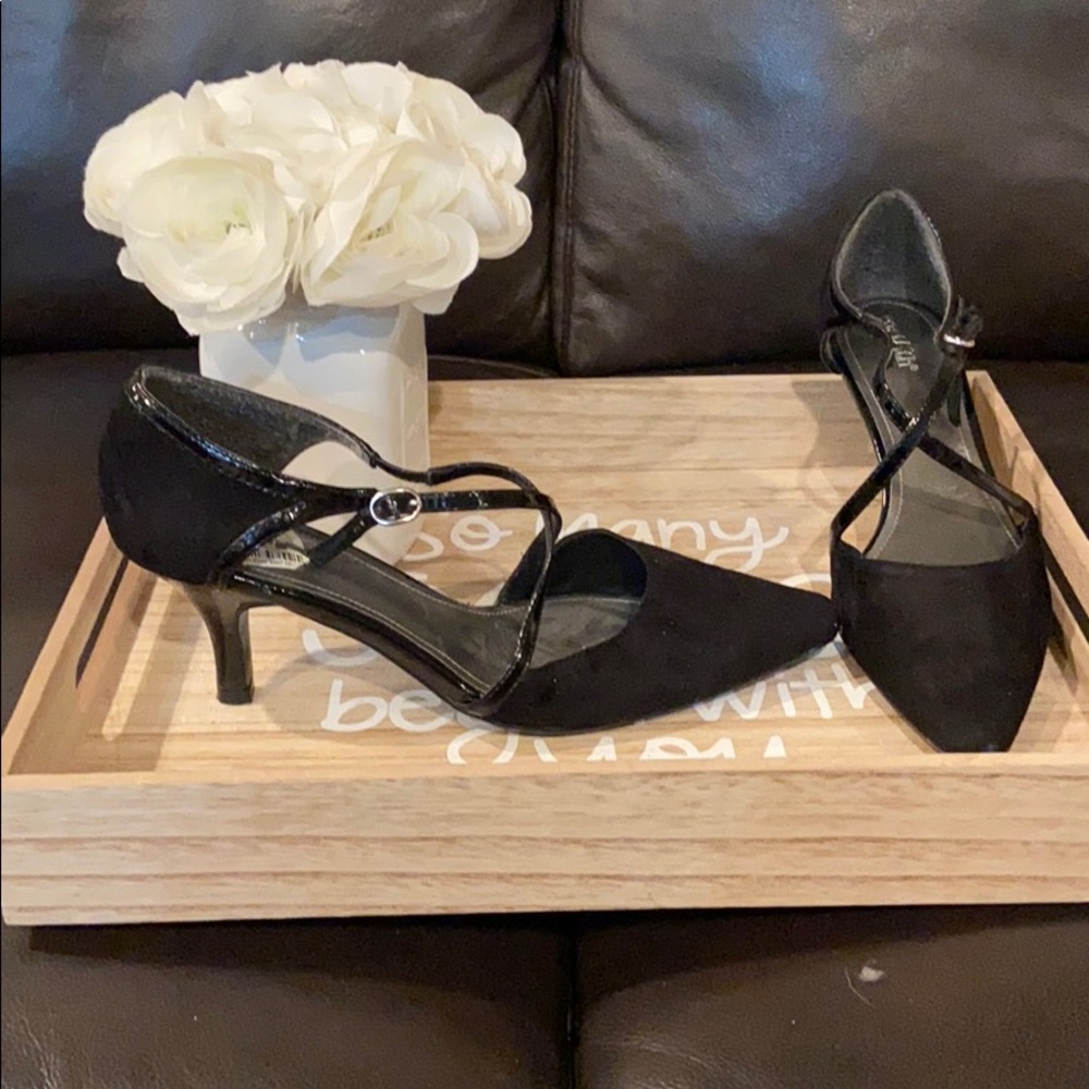 East 5th black heals